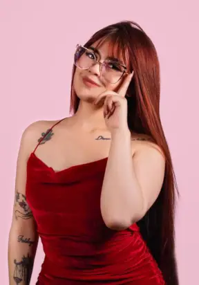 Madalina, manager operativ in agentia onlyfans Aroa Agency